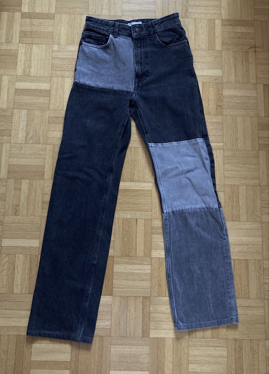 Bershka Jeans: Pantalon noir et gris, 36 – D'occasion à Le Mont-sur-Lausanne par aude_mgn