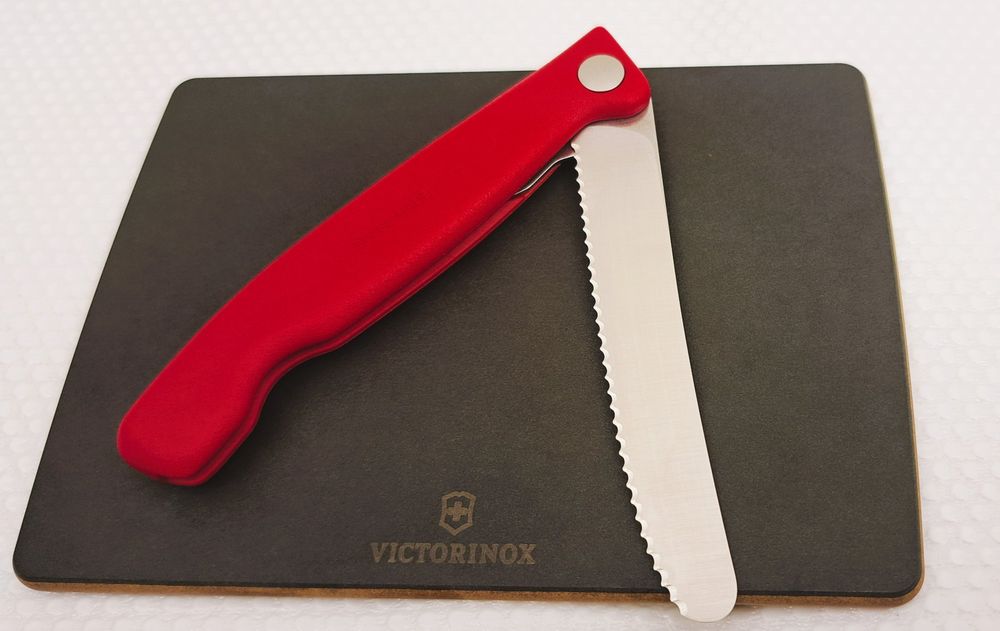 VICTORINOX Tafelmesser Und Schneidebrett, 2-teilig, Picknick (Neu (gemäss Beschreibung)) In