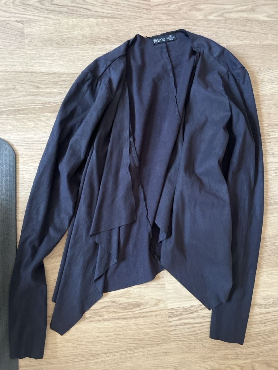 Lotti di vestiti: Damen Kleiderpaket M - 9 Teile – Usato da Wallbach venduto da wonderlike 2