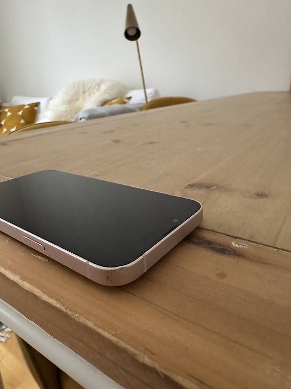 Telefoni cellulari / Smartphones: Iphone 13 Rosé 256gb – Usato da Basel venduto da Valisa 3