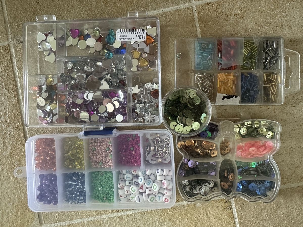 Kit bricolage: Grosses Perlenset – Usato da Dietikon venduto da rael1 1
