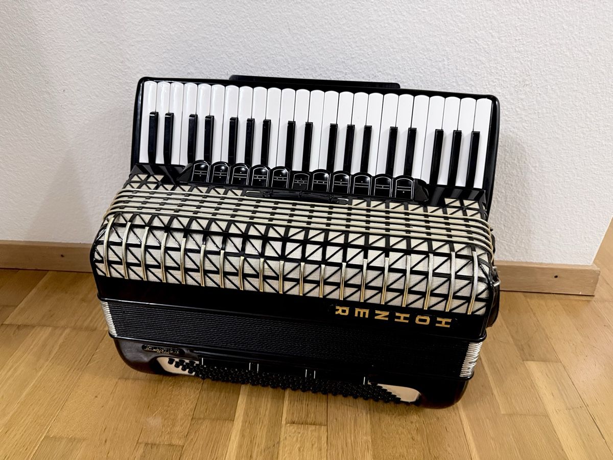 Hohner Strumenti musicali: Akkordeon  – Usato da Langnau am Albis venduto da dri_59xr 4