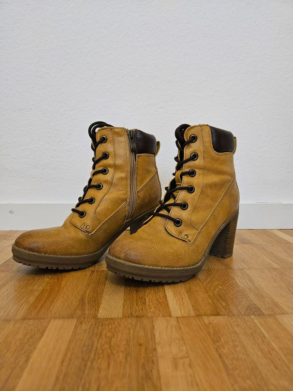 Chaussures femmes: Damenschuhe – D'occasion à Meiringen par SilviF