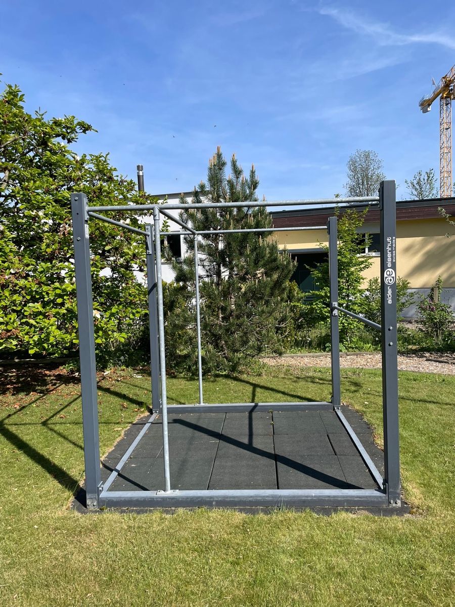 Pareti & prese d'arrampicata: alder+eisenhut mobil cube – Usato da Neuhausen venduto da RafaelSH 1