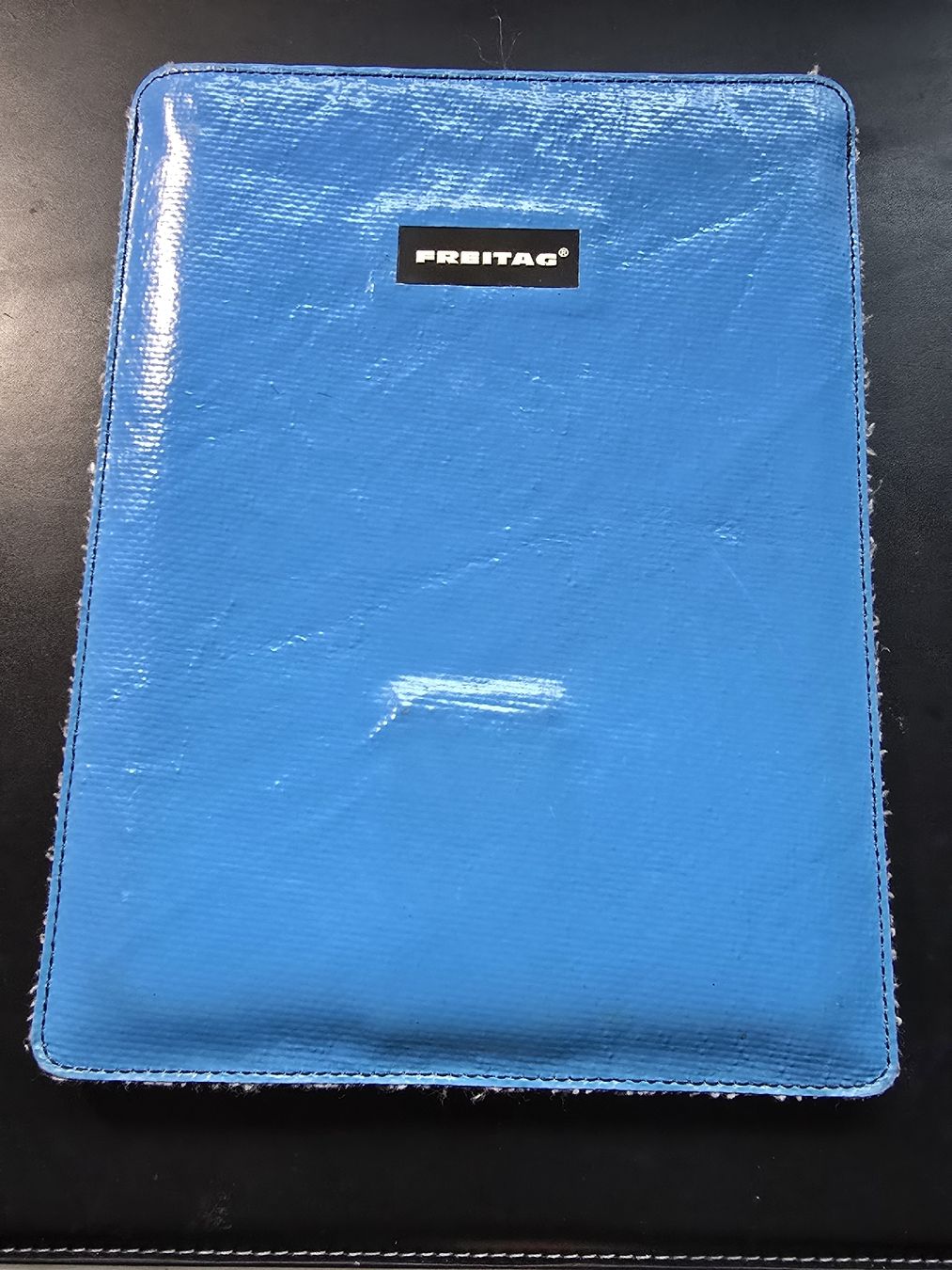Freitag Covers & Taschen: FREITAG Tablet Sleeve – Gebraucht aus Zürich von Fash1on
