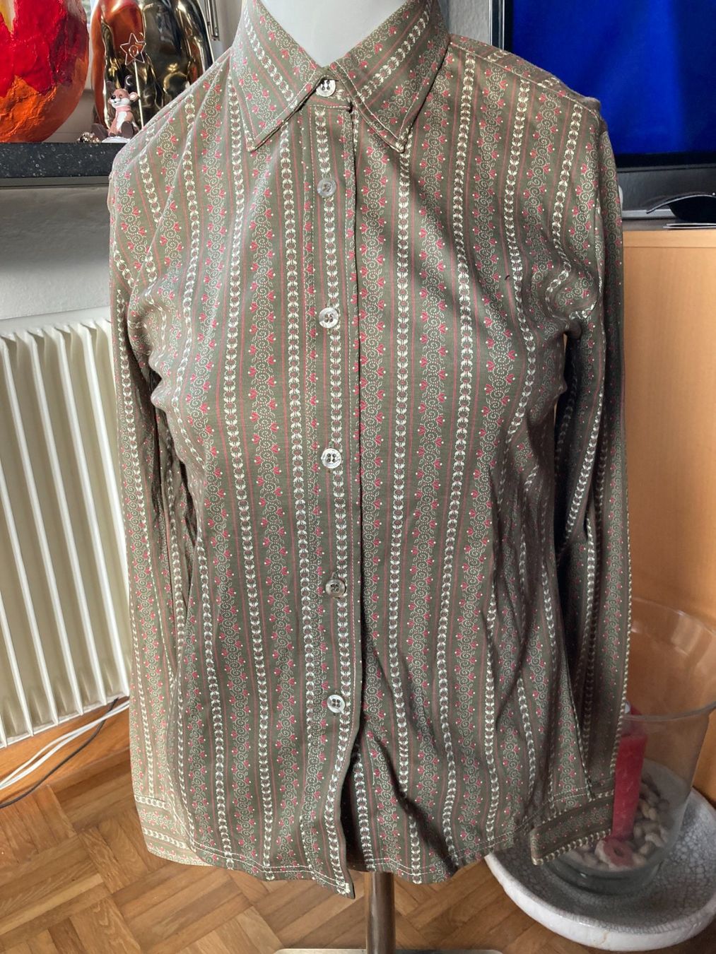 Blusen: Bluse – Neu und originalverpackt aus Balsthal von dasesaro