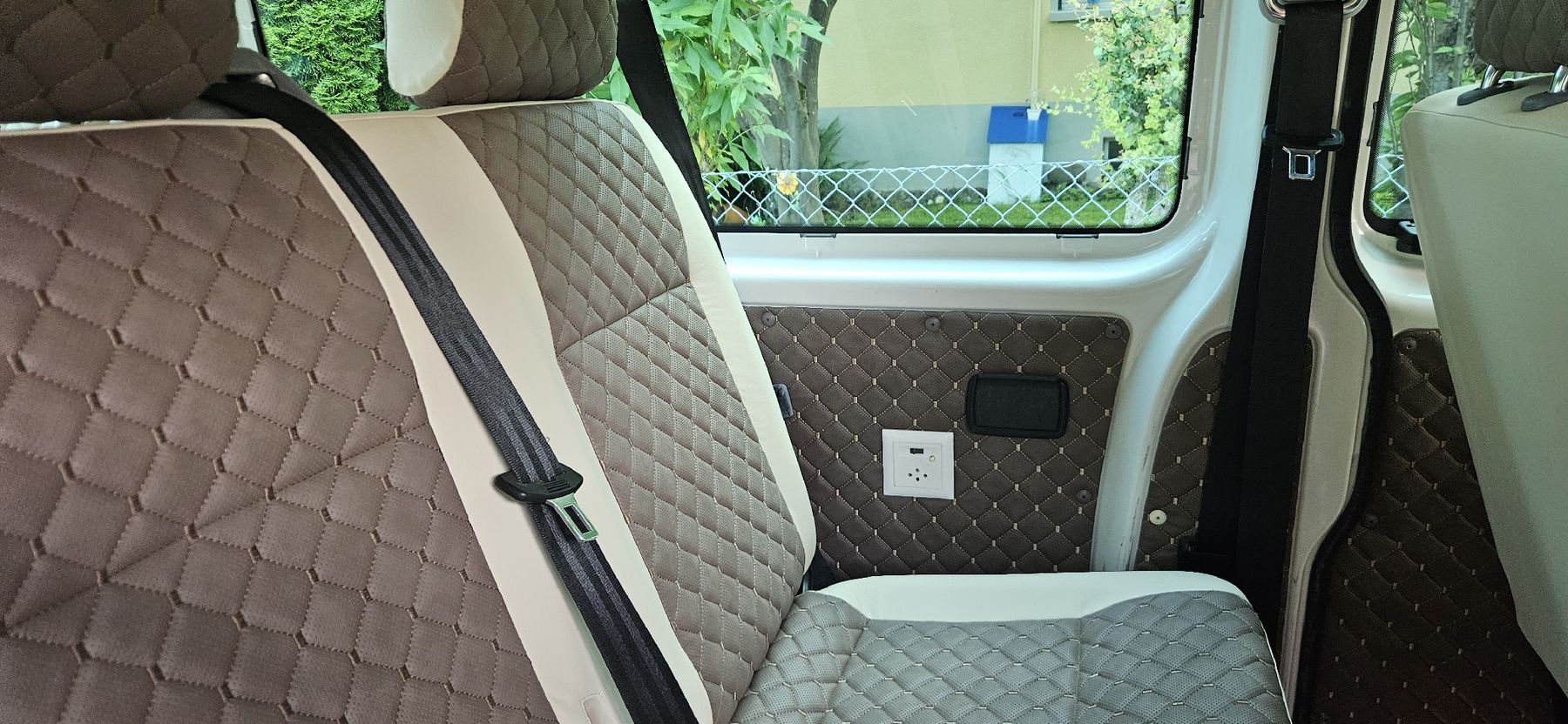 VW Véhicules de camping: VW T5 CAMPER ( 9 SITZ ) – D'occasion à Dietlikon par svajc80 9