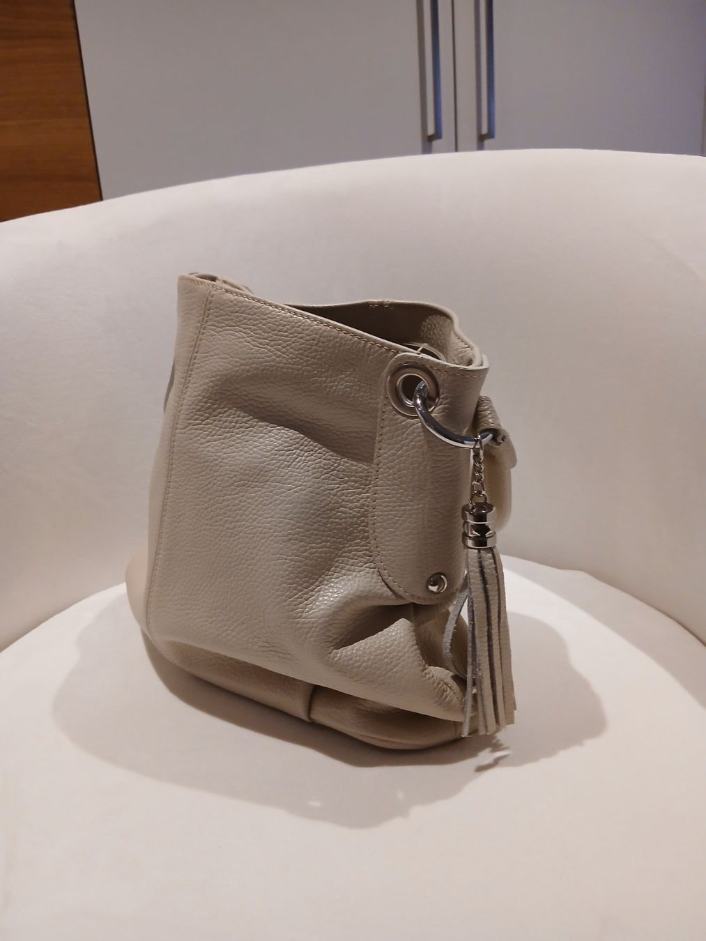 Borse da donna: Neue Rindsleder Tasche – Nuovo (secondo la descrizione) da Eschenbach SG venduto da baradunja
