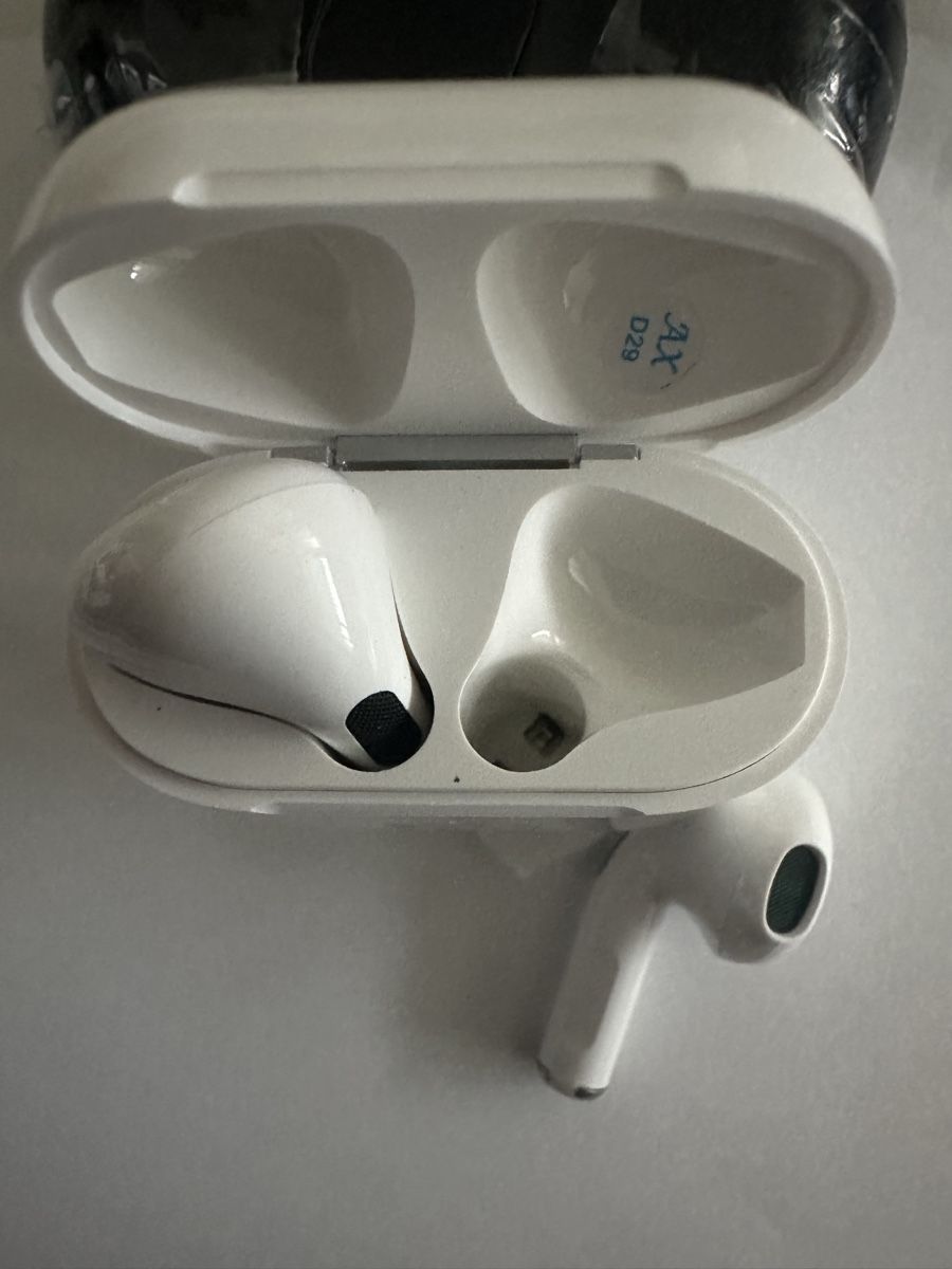 Kopfhörer: Earbuds weiss mit Ladecase – Neu (gemäss Beschreibung) aus Kloten von digi-Galaxy 2