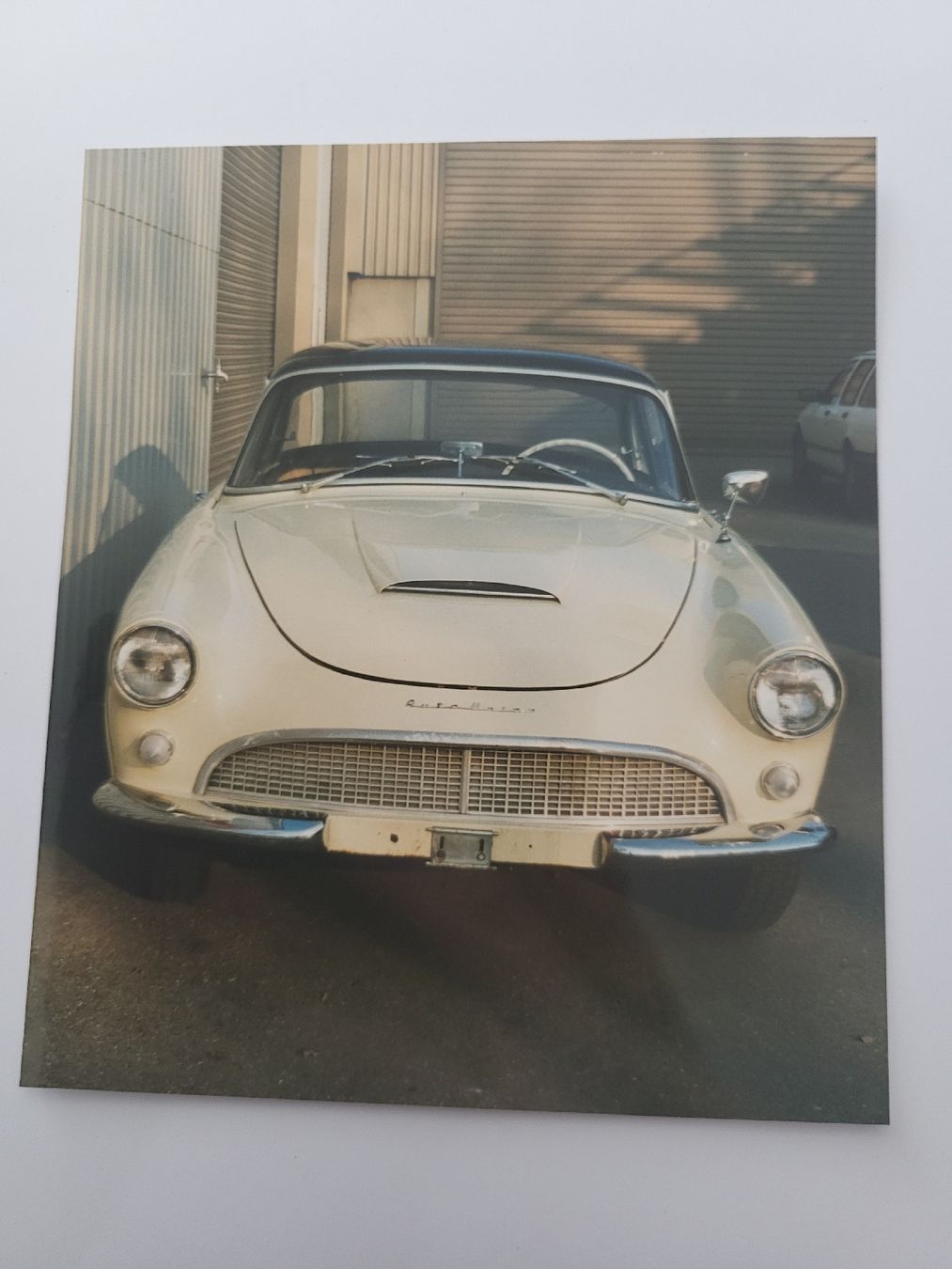 Foto & Immagini: Foto Oldtimer Auto Cremefarben mit Masse 1996 RA – Usato da nunningen venduto da mic_88k2