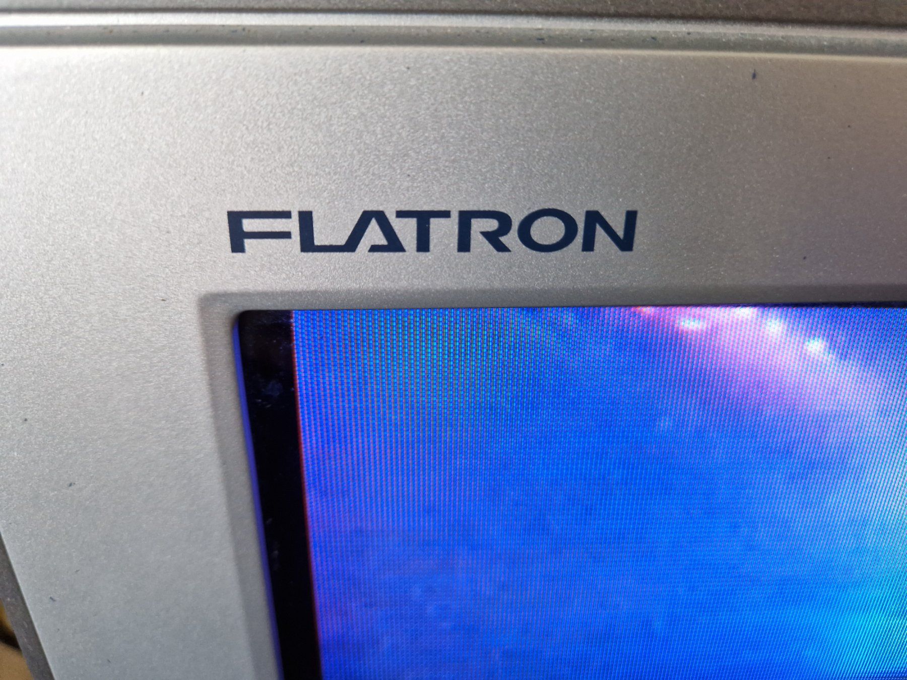 Televisori: Flatron Röhrentv mit integriertem Video Recorder LG – Usato da Wädenswil venduto da tome70 3
