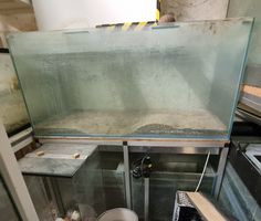 Regal mit 3 Aquarien