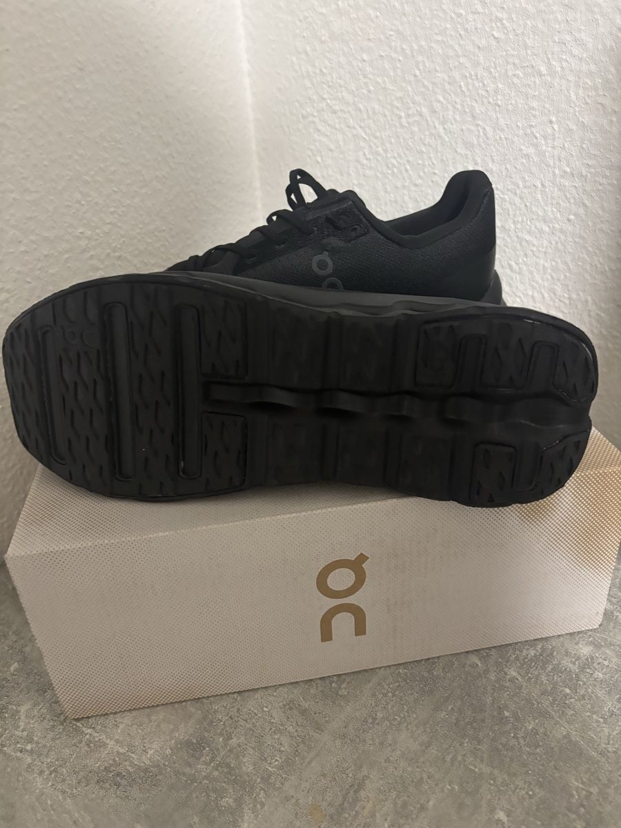 On Scarpe da uomo: On Cloudtilt - Schwarz EU 43 – Nuovo e nell'imballaggio originale da Luzern venduto da luzernbiregg 1