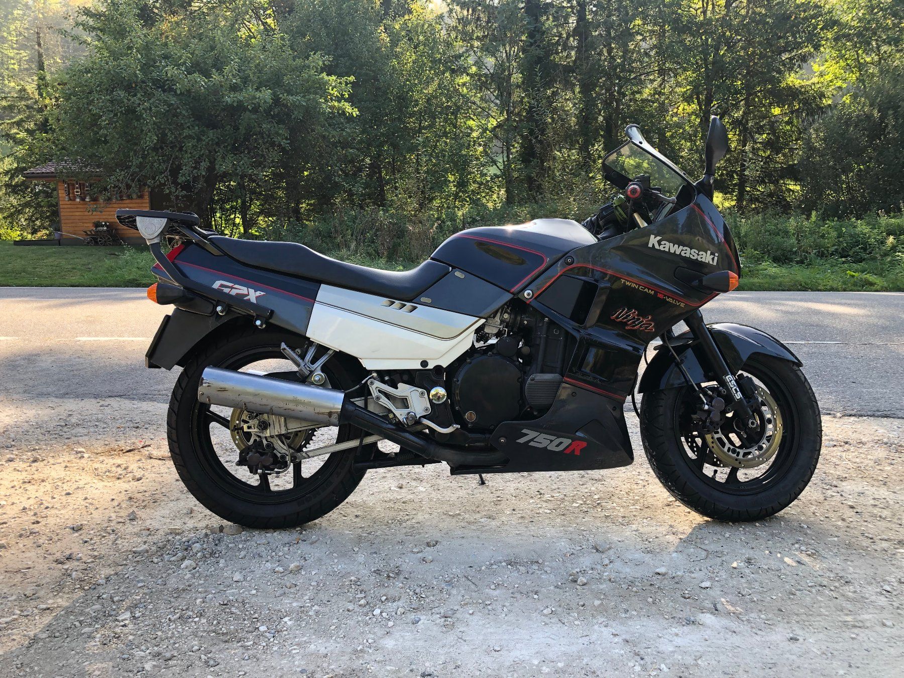 Kawasaki Touring: Kawasaki GPX750R – Usato da Moutier venduto da gabi6816 1