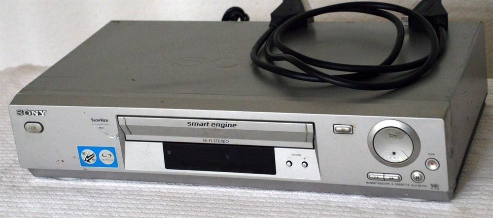 SONY SLV-SE640B – Magnétoscope VHS – Avec télécommande – Bon état – Fonctionnel EUR 119,90 - FR