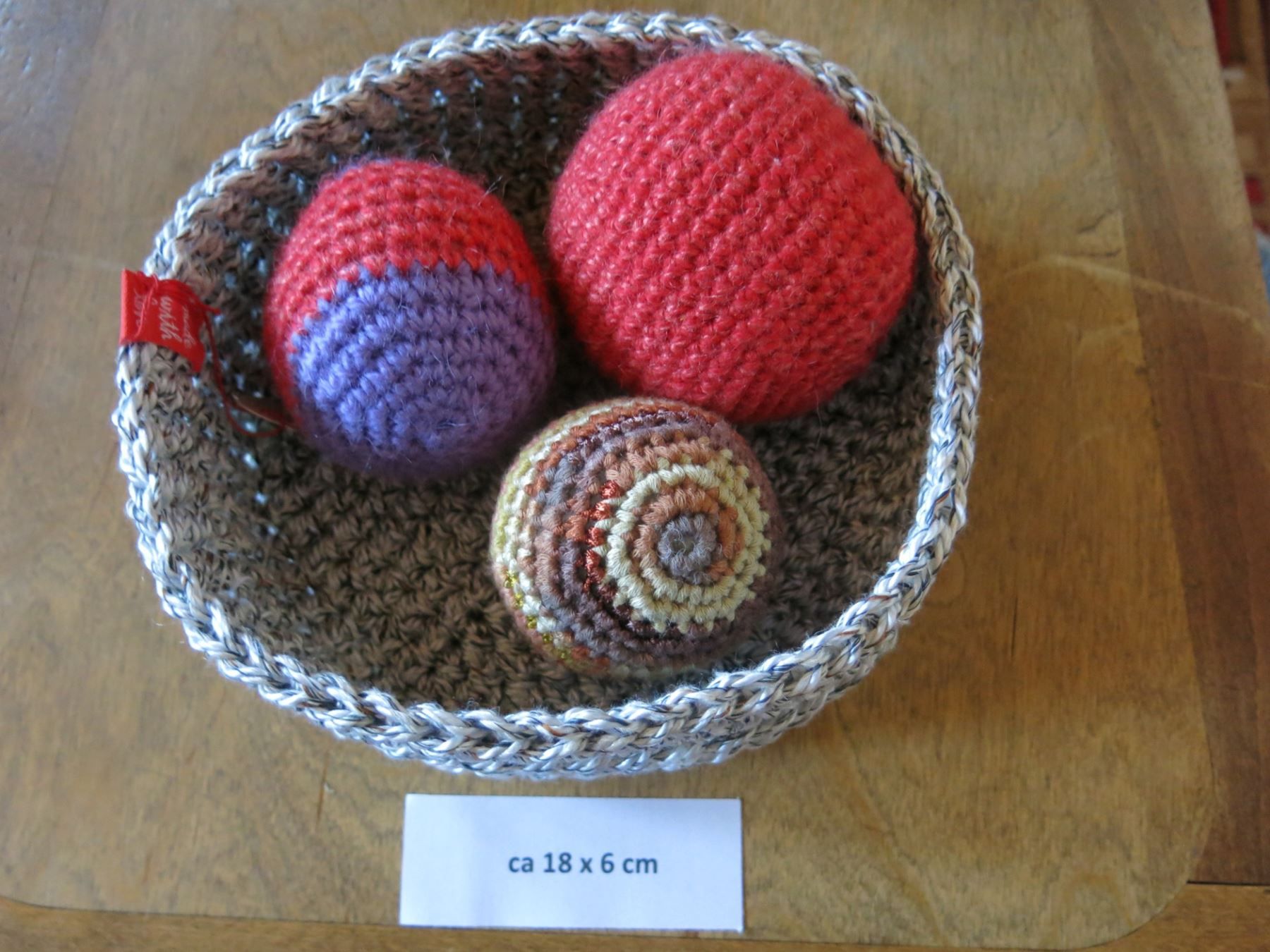 Altro per la casa: rundes  Körbchen gehäkelt /ca 18x6cm – Nuovo (secondo la descrizione) da Schaffhausen venduto da Espressoo7 1