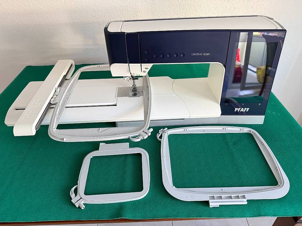 Pfaff Machines à coudre: PFAFF Creative Icon – D'occasion à Bülach par topnaehmaschinen 1