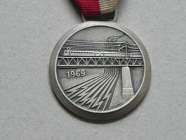 Medaille Eisenbahn Elekt. Zug Brücke Schweiz 1969 Huguenin