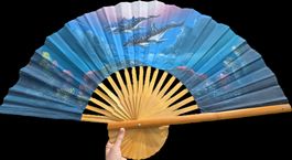 Handbemalter Fächer mit Delfinen, Sommer-Accessoire!