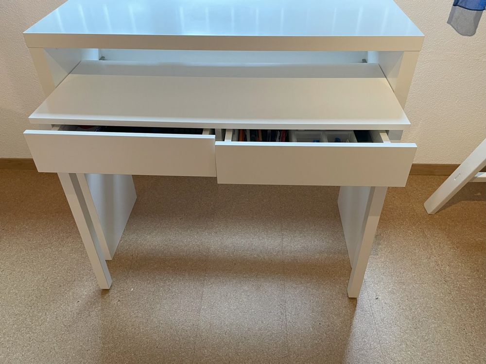 Tisch Mit Schrager Schreibflache