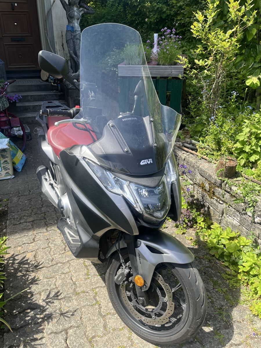 Touring: Honda NC 750 Integra – Usato da lenzburg venduto da sonnenschein56