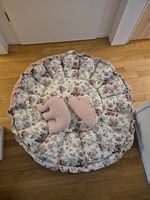 Spielzeug, 2in1 Babynestchen und Spielmatte,
