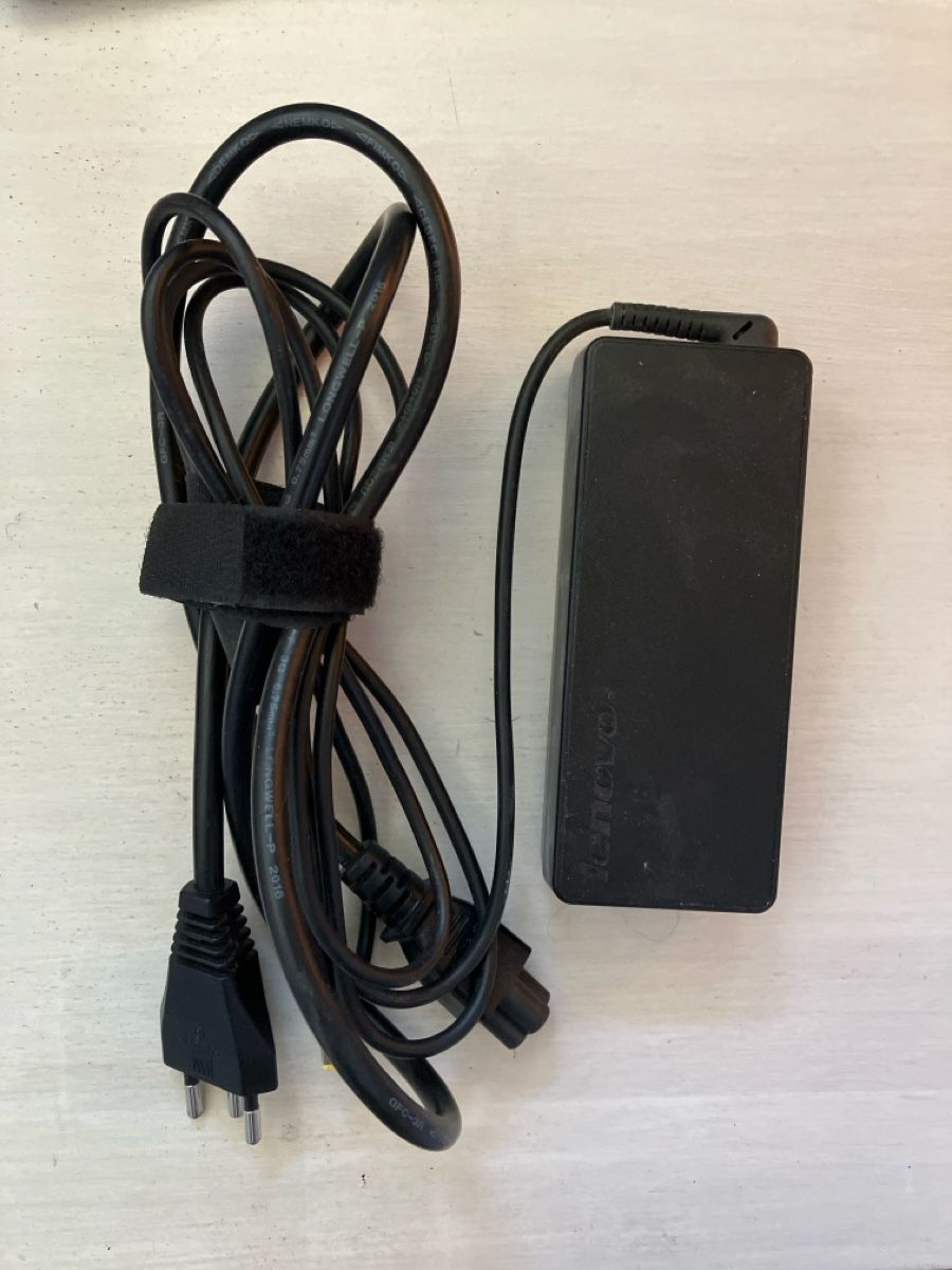 Ladegerät: Lenovo Netzteil 90W – Gebraucht aus Zürich von Princess_May
