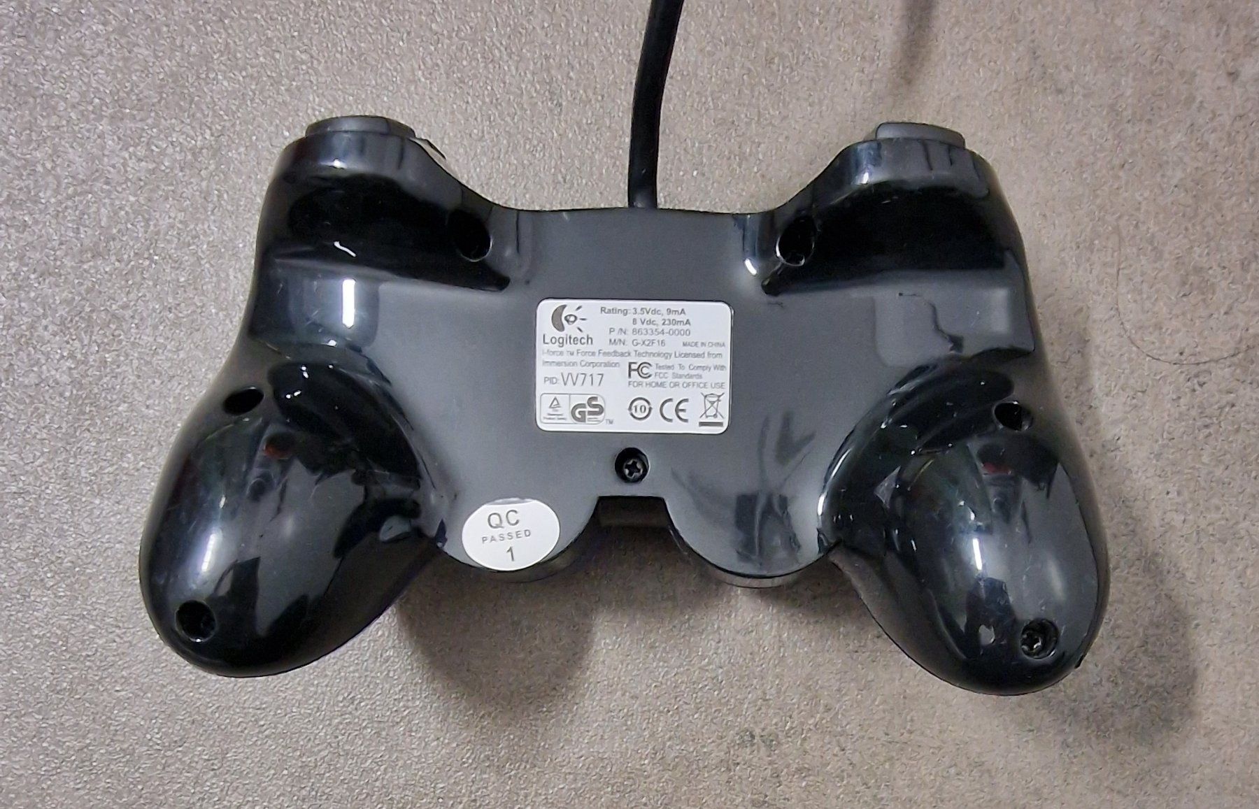 Logitech Controller: Logitech PS2 Controller - schnelle Lieferung! – Gebraucht aus Pratteln von  5