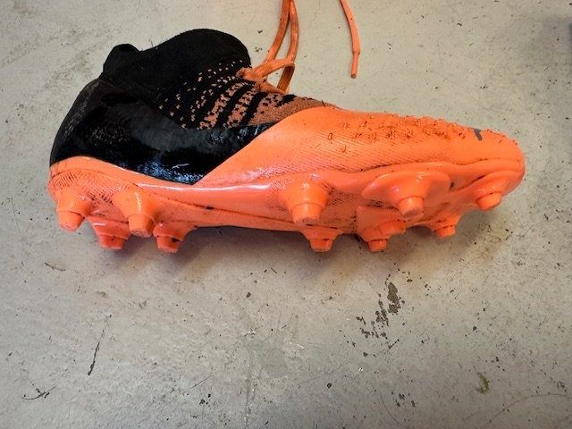 Puma Scarpe per ragazzi: Fussballschuhe Kinder Grösse 32 Puma – Usato da Oberrieden venduto da drd11 1