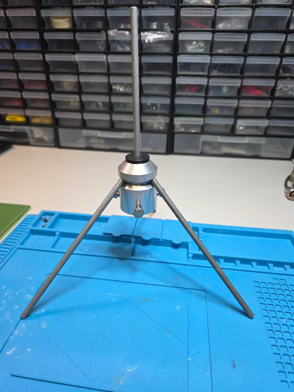 Radiocomunicazione: Funkgerät UHF GP Antenne – Usato da Zürich venduto da HB9EZE