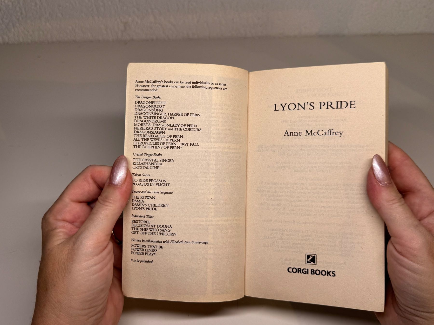 Libri: NOVEL: Anne McCaffrey, Lyon's Pride – Usato da Grosswangen venduto da English_books 3