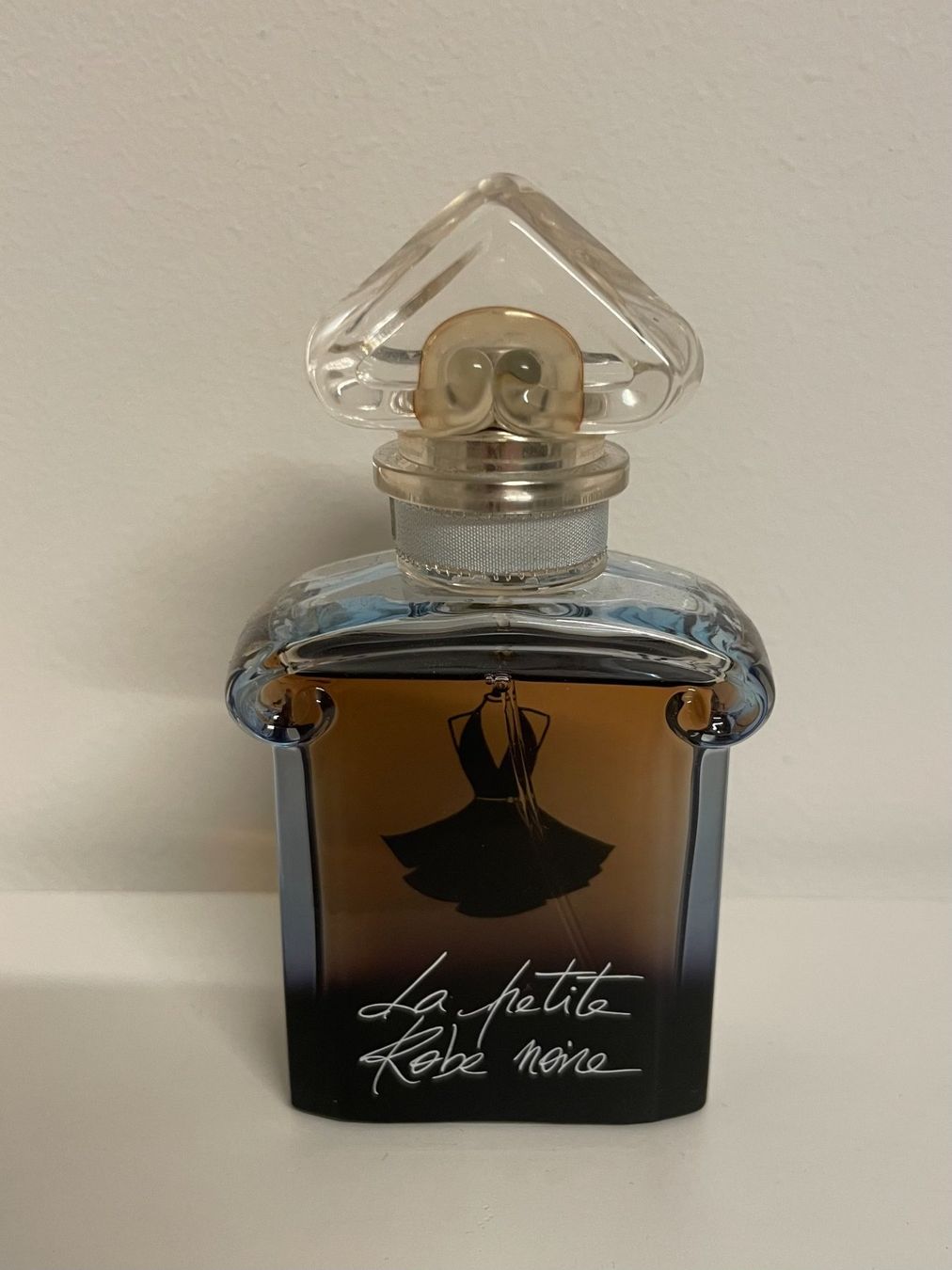 Guerlain Profumi & Eau de Toilette: Guerlain La Petite Robe Noire Intense, 30ml, Eau de Parfum – Usato da Schlieren venduto da dea_lmm2