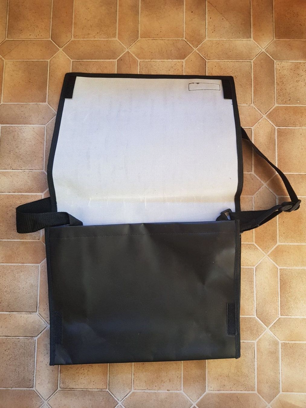 Yonex Borse: Yonex Tasche – Nuovo (secondo la descrizione) da Zweisimmen venduto da Adorable 4