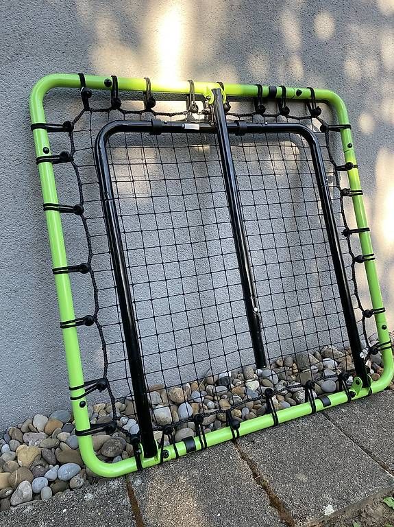 Hometrainer: Kinderfussball/Multisport Rebounder: Kickback Training @ZH11 – Gebraucht aus Zürich von Chratzomat 4