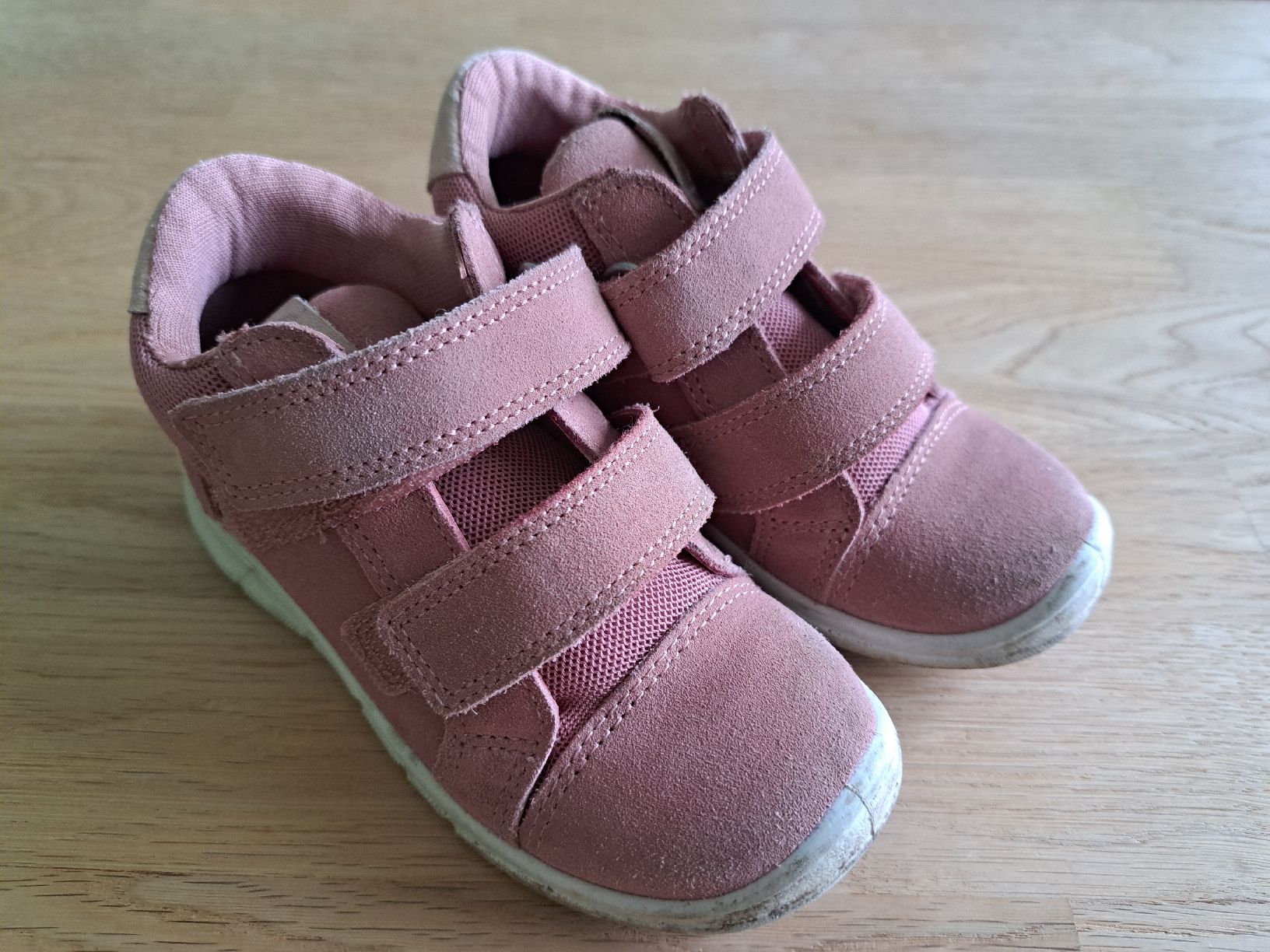 Ecco Schuhe für Mädchen: Ecco Halbschuhe 25 – Gebraucht aus Bergdietikon von Staphylococcus