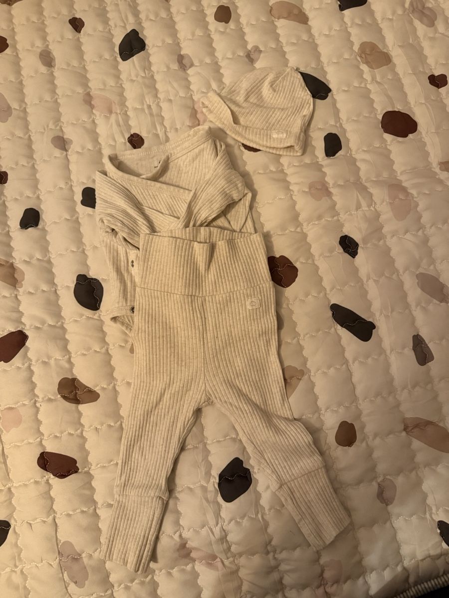 H&M Lotti & Set di vestiti: Mitwachsendes 3er Set / kleines Kleiderpaket • Grösse 62 – Usato da Oberhallau venduto da pbi.99