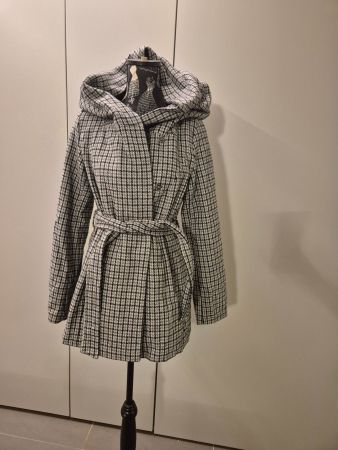 Amisu Mantel, Grösse 36, Top Zustand für den Winter!