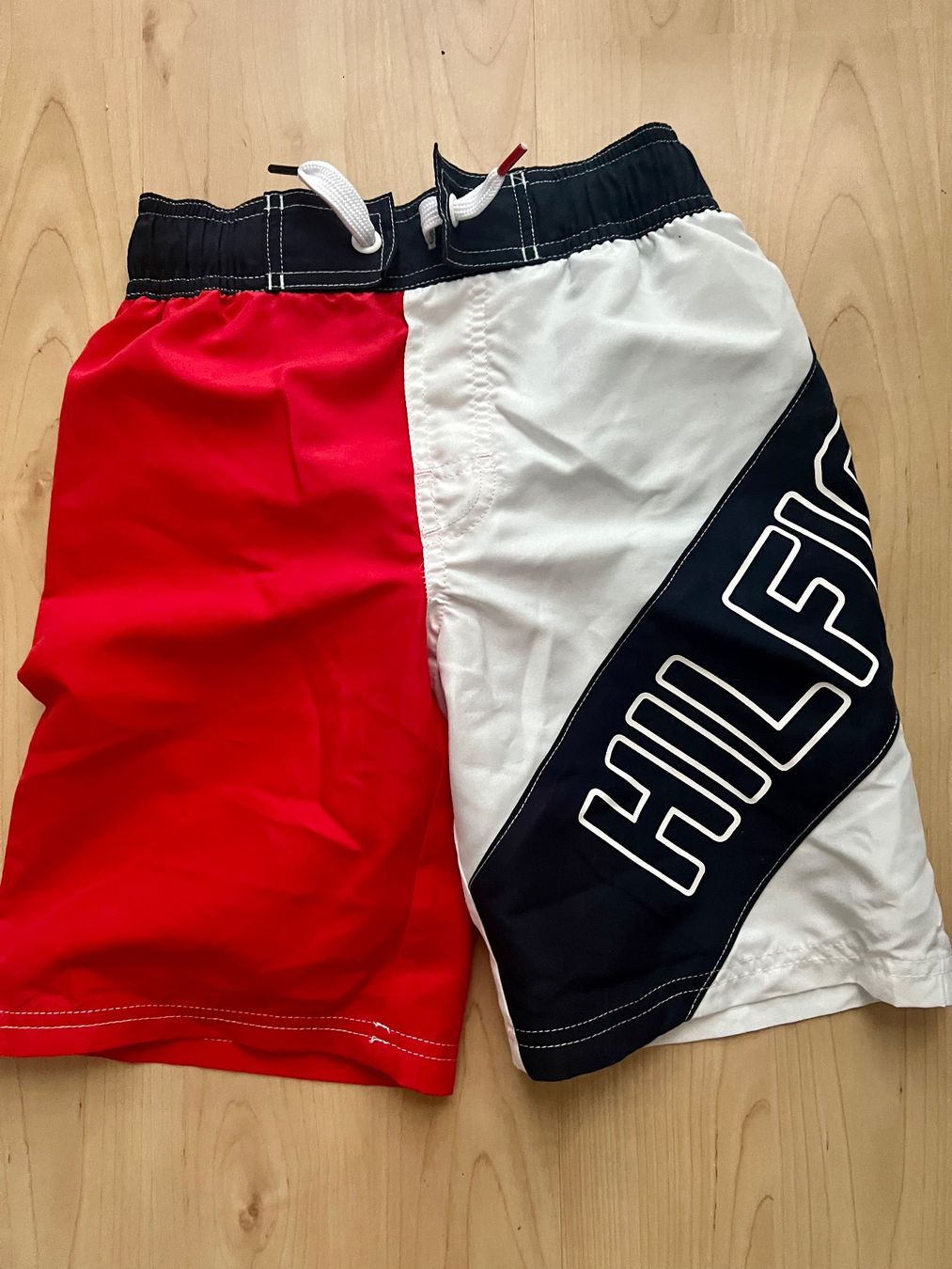 Completi: Badehose Hilfiger 8 - 10 Jährige – Nuovo (secondo la descrizione) da Wohlen AG venduto da manchebo