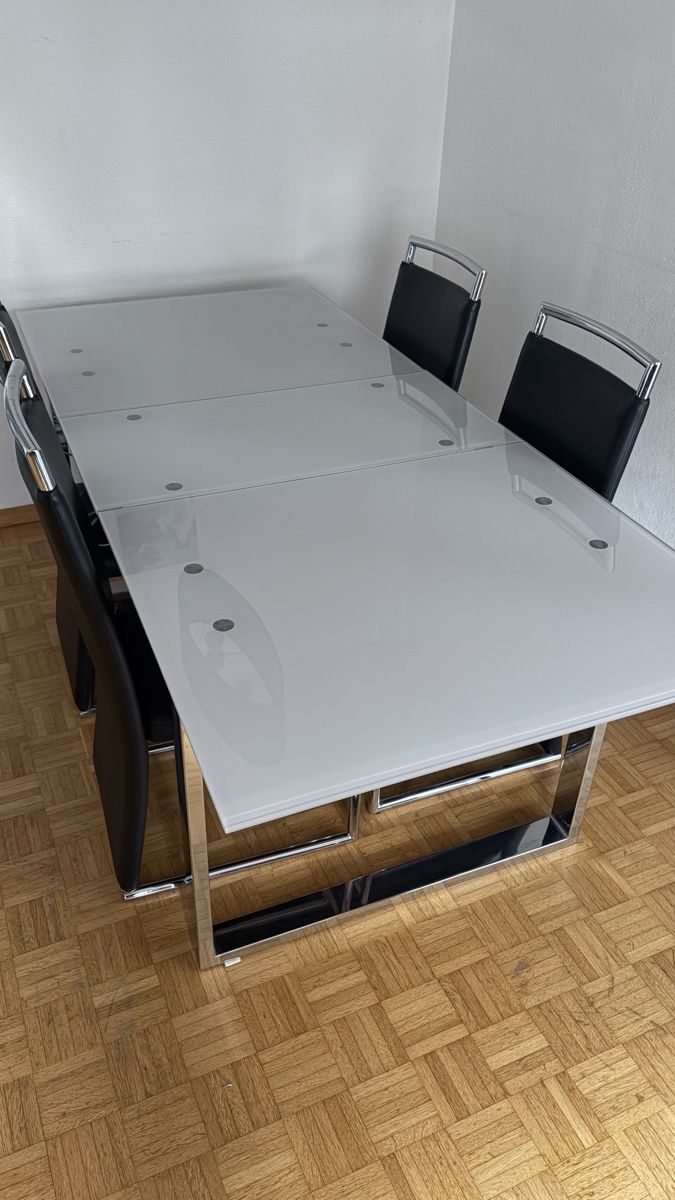 Set de table et chaises: Glastisch mit 4 Stühle – D'occasion à Dietikon par fatime84 2