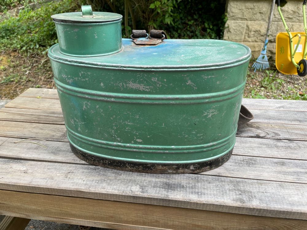 Ancienne goujonnière de pêche en zinc - Collection