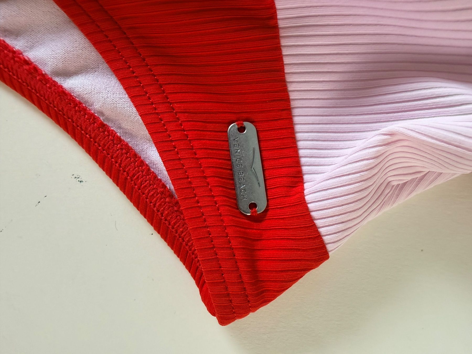 Costumi da bagno & Bikini: VENICE BEACH, Badekleid, Grösse 42C/D, Farbe Rot – Nuovo e nell'imballaggio originale da Rudolfstetten venduto da gst_g7xl 7