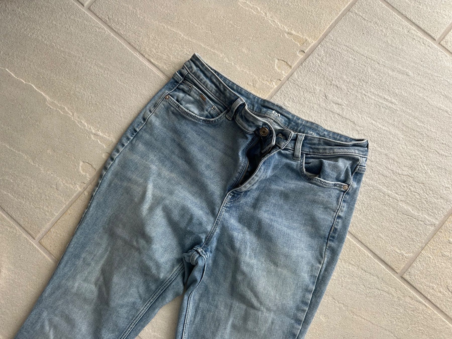 C&A Jeans: Hellblaue Jeans – Usato da Pfäffikon ZH venduto da bingo74 1
