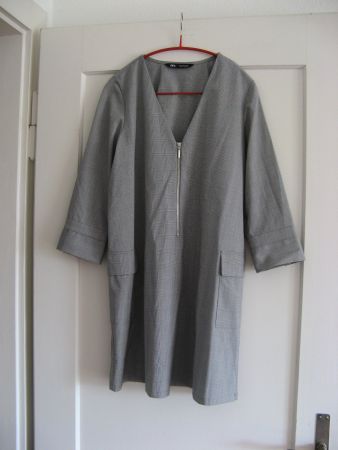 Kleid, kariert von Zara Gr. M