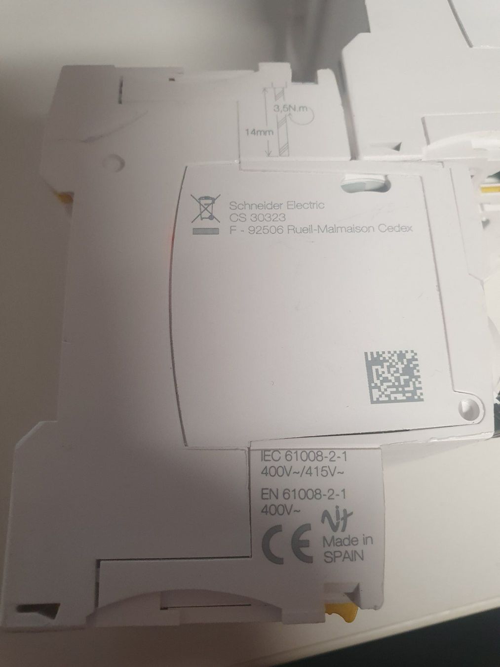 Schneider Interruttori: Schneider Electric A63 Fehlerstromschutz Schalter 63A FI 4P – Usato da Zürich venduto da Alibaba1234 2