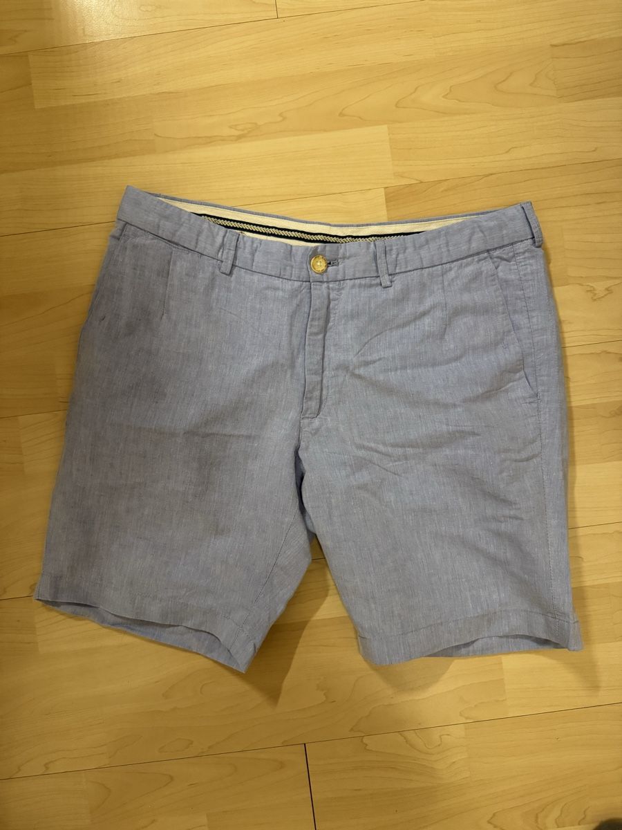 Massimo Dutti Pantaloni: Massimo Dutti Shorts (44) – Usato da Altdorf UR venduto da enr_pqr6