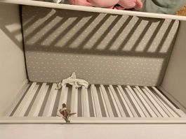Baby-/Kindergitterbett mit Matratze & Stützbrettern