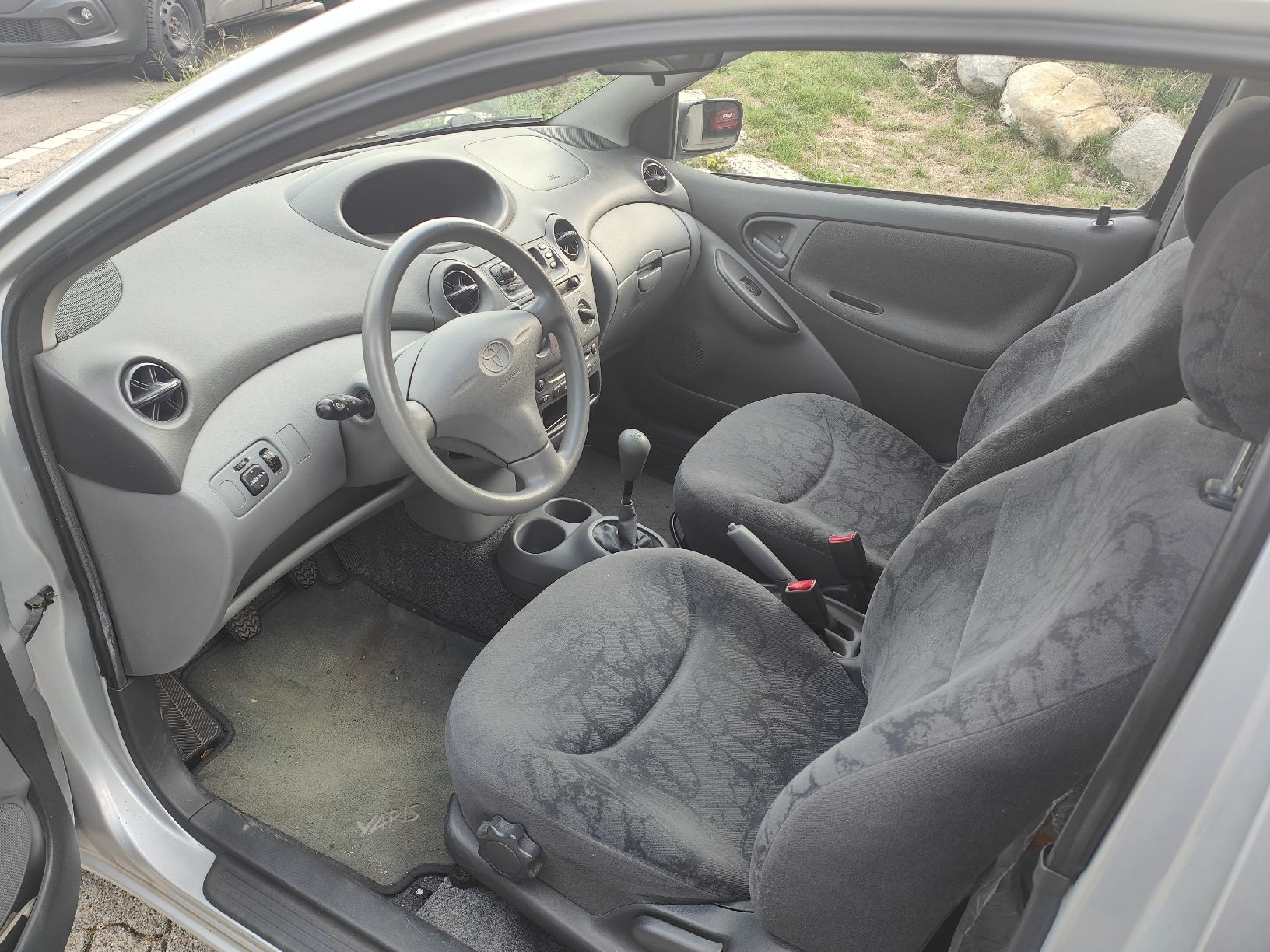 Toyota Autos: Toyota Yaris 1,3 – Gebraucht aus brütten von ford6600 6