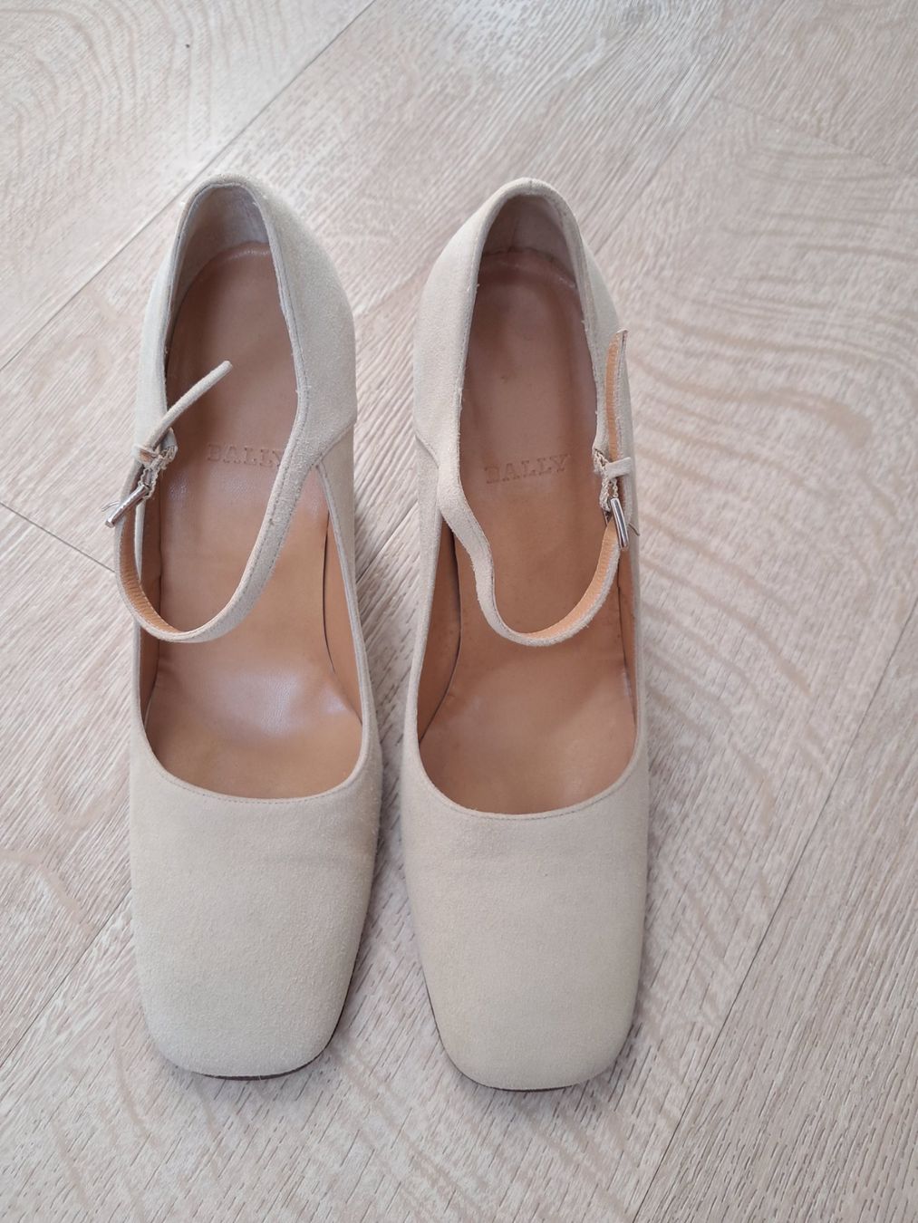 Chaussures femmes: Bally Pumps Gr. 38 – D'occasion à Basel par liz_nqr9