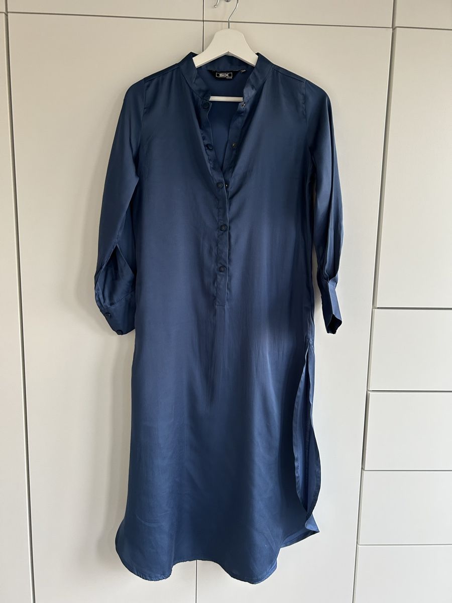 Vestiti: Blue satin dress, size M – Usato da Niederwangen BE venduto da Chill_Out