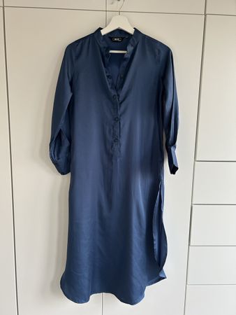 Blue satin dress, size M